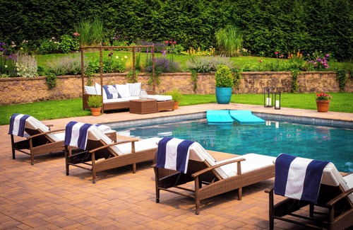 Shinnecock Hills House | Hamptons Classic beauty w/pool! Minutes from ocean & bay beaches