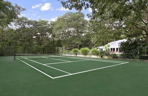 Quogue House | Hamptons Getaway With Heated Pool, Har Tru Tennis, Built -in Grill, Bike Shed