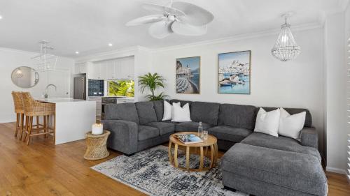 Yamba House | Hamptons House - Stylish Waterfront