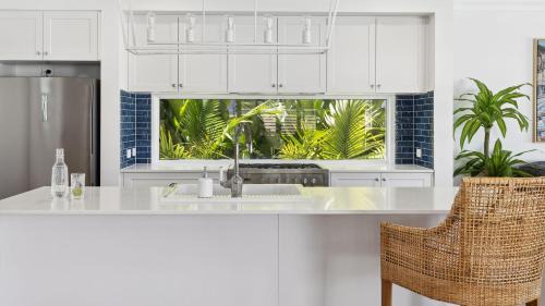 Yamba House | Hamptons House - Stylish Waterfront