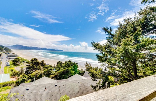 Oceanside House | Hand-Built Gem with Two Large Decks and Incredible Views - 1/4 Mile to the Beach