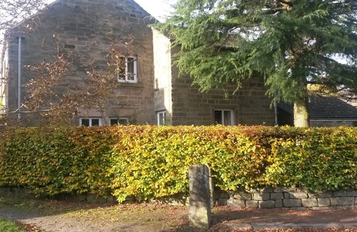 Rowsley House | Handsome house in lovely village of Rowsley, ideal as a Peak District base