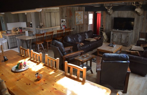Carbon County House | Hanging Bull Lodge in Encampment, WY