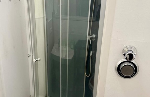 Neumuenster House | Hansaring 11 W4 - 3 bedrooms