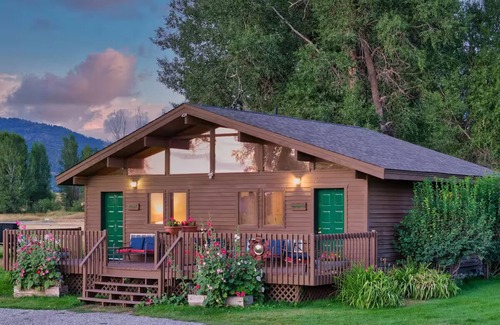 Swan Valley Apartment | Hansen Guest Ranch Venue