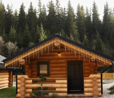 Carlibaba House | Hanul și Păstrăvăria Țibău
