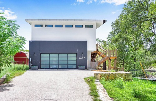 Blanco House | Happiness Ranch - Cypress Tree House | Modern Couples Getaway in Blanco!