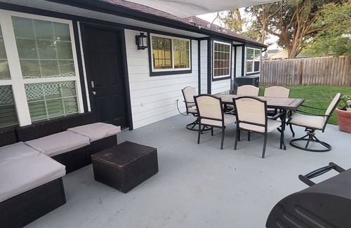 Barker House | Happy 3 Bdr/2 Bth hideaway home between Katy and Houston