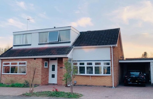 Coventry House | Happy Day in Coventry Next to the University of Warwick