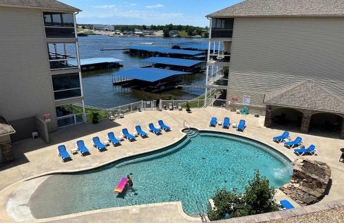 Osage Beach House | Happy Haven at Lands End - 3 BDR Resort Condo