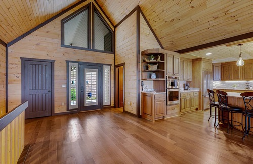 Blue Ridge House | Happy Hour Heights – Blue Ridge, Ga.
