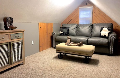 Cody House | Happy Trails, nestled on a tree lined street & walking distance to historic downtown Cody!
