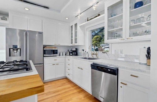 Eastside Santa Cruz House | Harbor View Home - 7 Bed Beachhouse