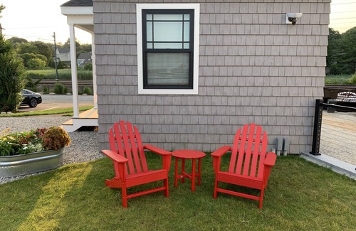 West Mystic Cottage | Harbor View Landing, Mystic CT - The Cove Waterfront Cottage