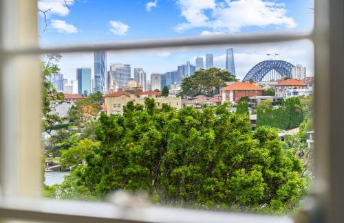 Cremorne Point Apartment | Harbour Bridge View 2BR Resort