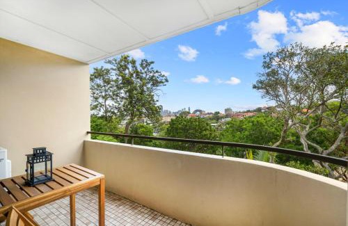 Cremorne Point Apartment | Harbour Bridge View 2BR Resort
