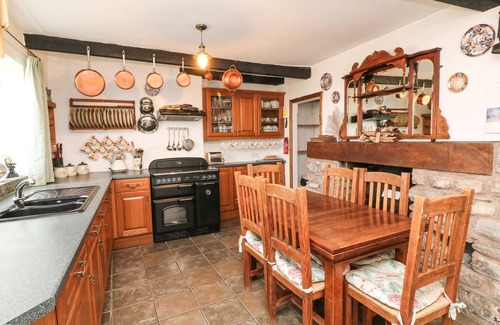 Watchet House | HARBOUR COTTAGE, pet friendly, character holiday cottage in Watchet