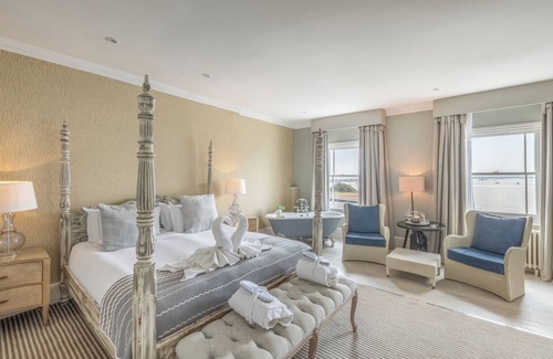 Mudeford Hotel | Harbour Hotel Christchurch