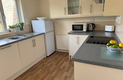 Bembridge House | Harbour Strand, seaside holiday home, close to the harbour. Pet friendly