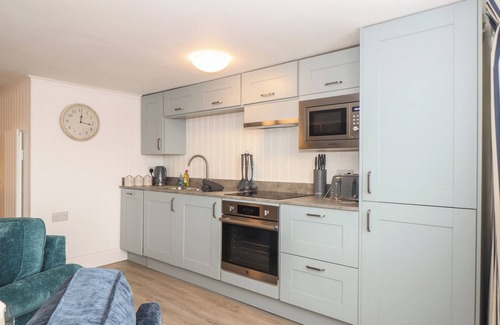 Sennen Cove Cottage | HARBOUR STUDIO, pet friendly in Sennen Cove