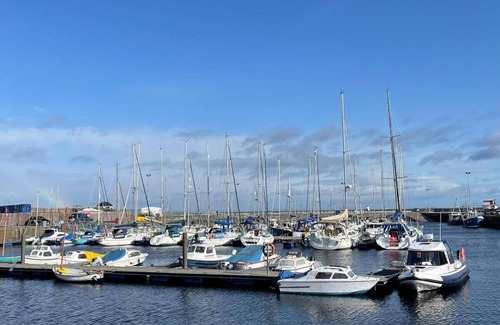 Nairn Apartment | Harbour View, 50m to the Beach and free Parking!