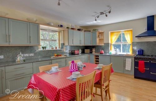 Weymouth House | Harbour View Bungalow