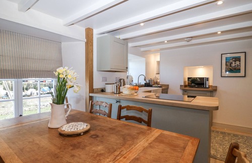 Polperro House | HARBOUR VIEW, pet friendly, country holiday cottage in Polperro