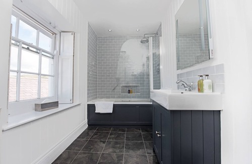 Aberaeron Hotel | Harbourmaster