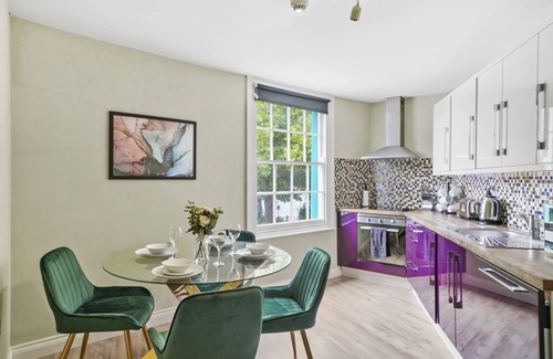 Bristol Floating Harbour Condo | Harbourside Heaven in Bristol