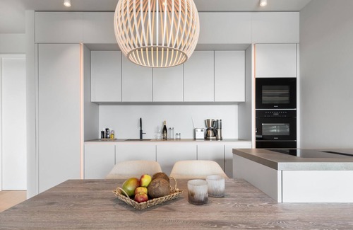 List Apartment | Harbourview Suite – Sea View,Infrared Shower, EthanolFireplace, WineRefrigerator
