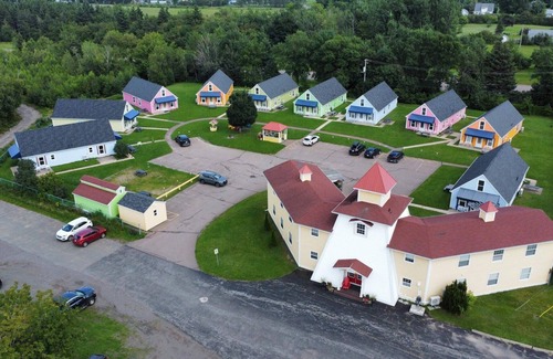Shediac Cottage | Hardy's Parlee Beach Chalet #17