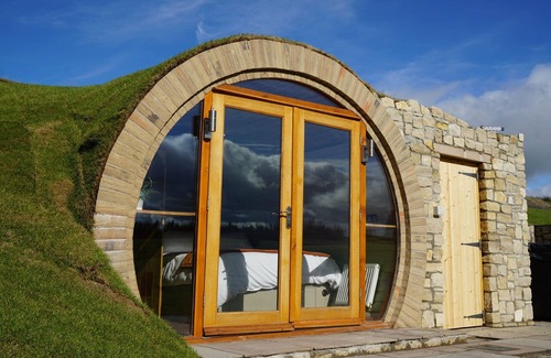 Rhayader Apartment | Hare's View Underground House
