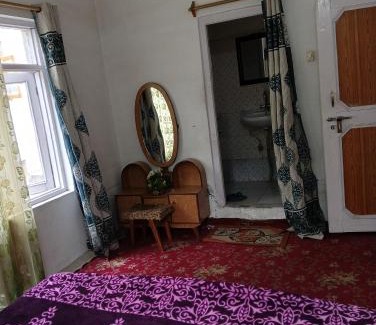 Srinagar Bed & Breakfast | Harmony Guest house