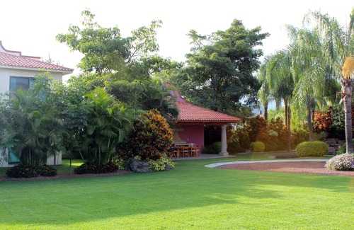 Chiconcuac House | Harmony, relaxation, fresh air, natural light, and colonial luxury.