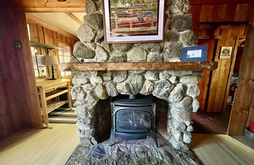 Alton Bay Cottage | Harold's Camp: The cutest waterfront right on Lake Winnipesaukee ⚓️