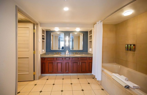 North Kansas City Hotel | Harrah's Kansas City Hotel and Casino - A Caesars Rewards Destination