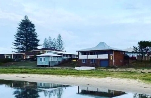 Harrington House | Harrington Haven - Beach Chic by the Waters Edge