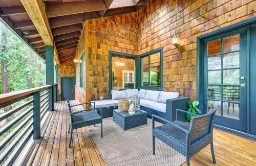 Burley House | Harstine Island Home with Hot Tub and Beach Access!