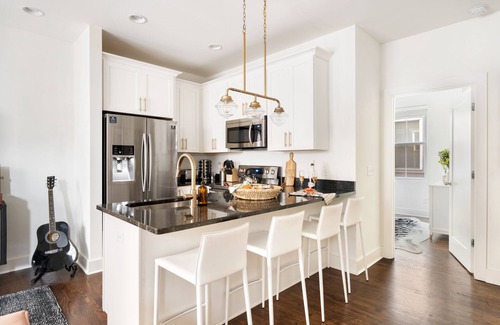 Chestnut Hill Apartment | Hart Suite Buyout 7 by AvantStay | 2 Town Houses w/Stunning Amenities & Design