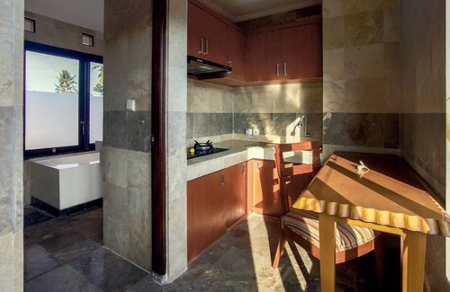Kutuh Kaja Villa | Hartaning House Closer to Ubud Center