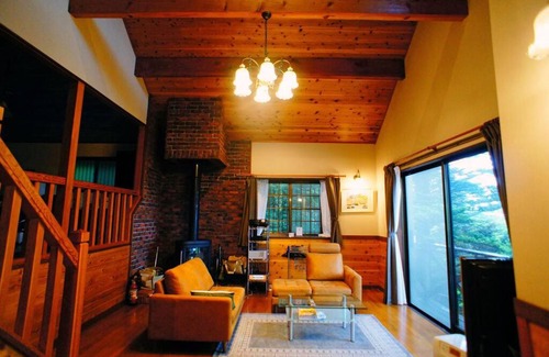 Nasu House | HARUNA SKY Panoramic view of Nasu,private space surrounded by fir trees,relaxing stone bath,watching movies on a 120inch big screen