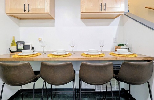 Dundee Apartment | Harvest Hideaway ~ A Perfect Escape to the Center of Wine Country