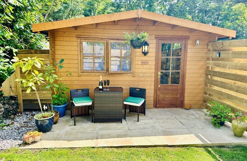 Helston Cottage | HARVEY'S LODGE, romantic, character holiday cottage in Helston