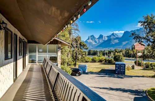 Harvie Heights Condo | Harvie Heights Studio Getaway | Near Canmore&Banff