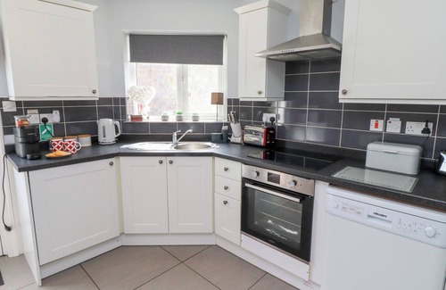 North Sunderland Cottage | HASTING DAIRY, pet friendly, character holiday cottage in Seahouses