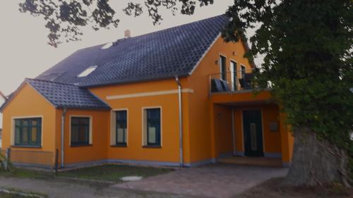 Luckow Apartment | "Haus an den Eichen"