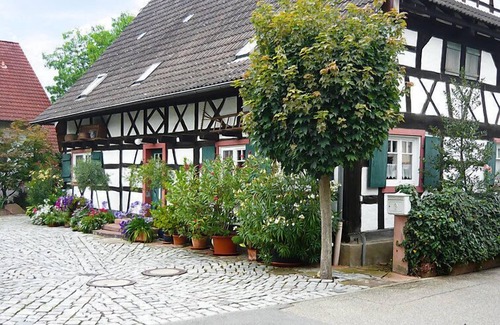 Neuried House | Haus Schwärzel by Interhome