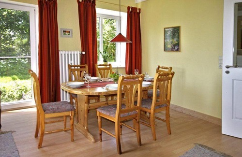 Struxdorf House | Haus-Storchennest