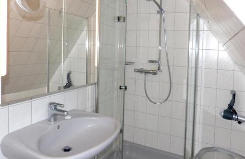 Suddorf House | Haus Strandweg 8 Friesenhaushälfte *Steuerbord*