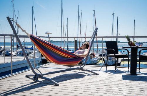 Burgstaaken Boat Rental | Hausboot ELLA- Huus & Meer